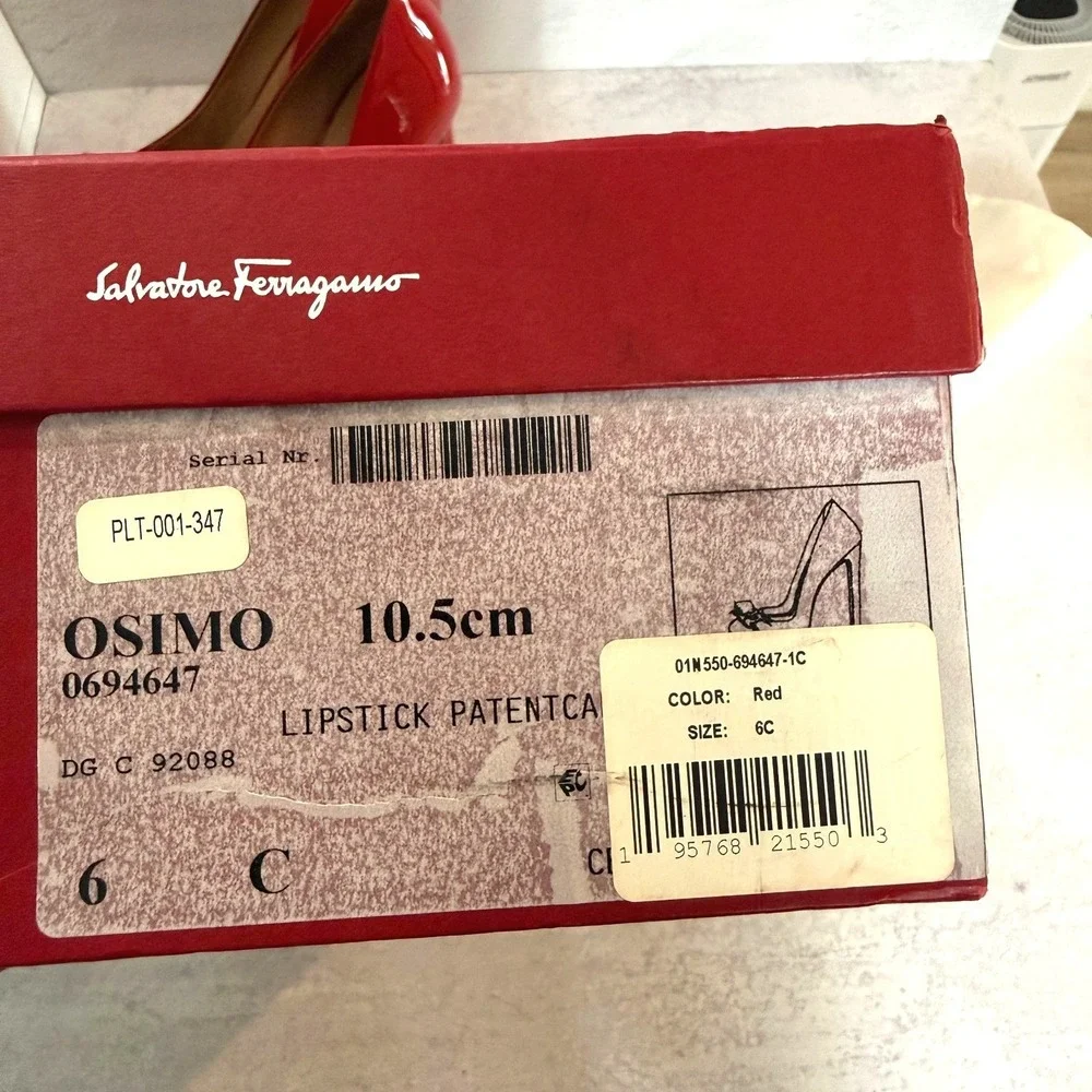 Salvatore Ferragamo excellent pre